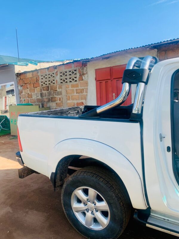 🚙 TOYOTA HILUX DOUBLE CAB – Puissance, Résistance et Élégance