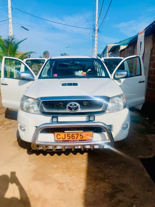 🚙 TOYOTA HILUX DOUBLE CAB – Puissance, Résistance et Élégance