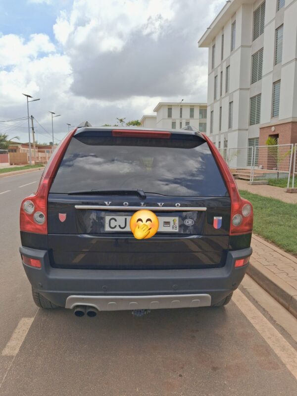 WhatsApp Image 2025-11-24 Ă 21.15.50_83715aef đ Volvo XC90 â ĂlĂ©gance & Confort Absolu