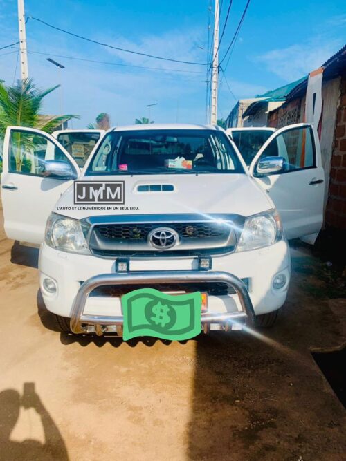 🚙 TOYOTA HILUX DOUBLE CAB – Puissance, Résistance et Élégance
