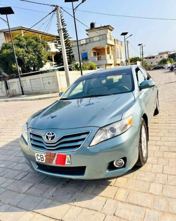 WhatsApp Image 2026-02-18 at 19.28.23 (1) Toyota Camry LE face avant location voiture Cotonou